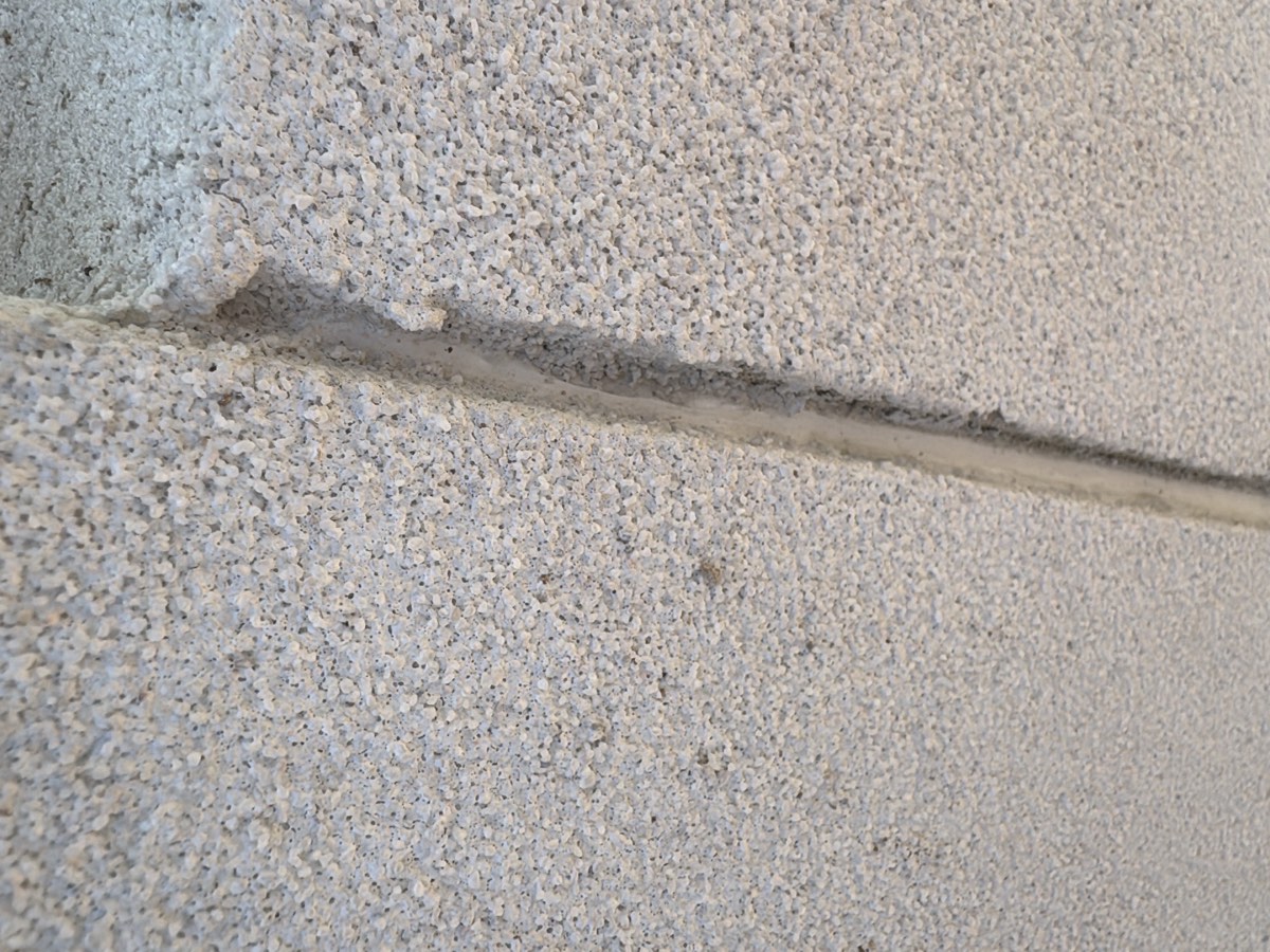 When render covers something it should not